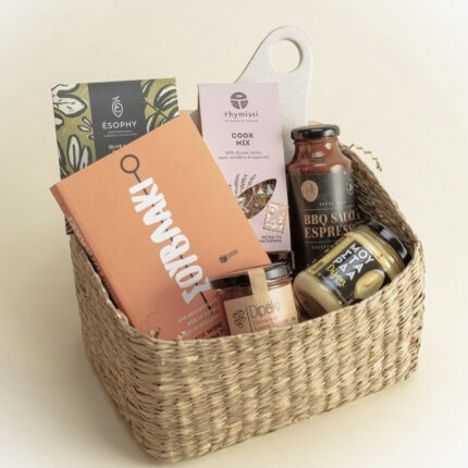 bbqgiftbasketmustrardtomatodipbbqsaucecookmixspiceschocolatebookforsouvlakiceramicplate